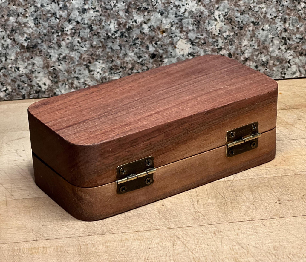 Small keepsake heirloom box/ jewelry box