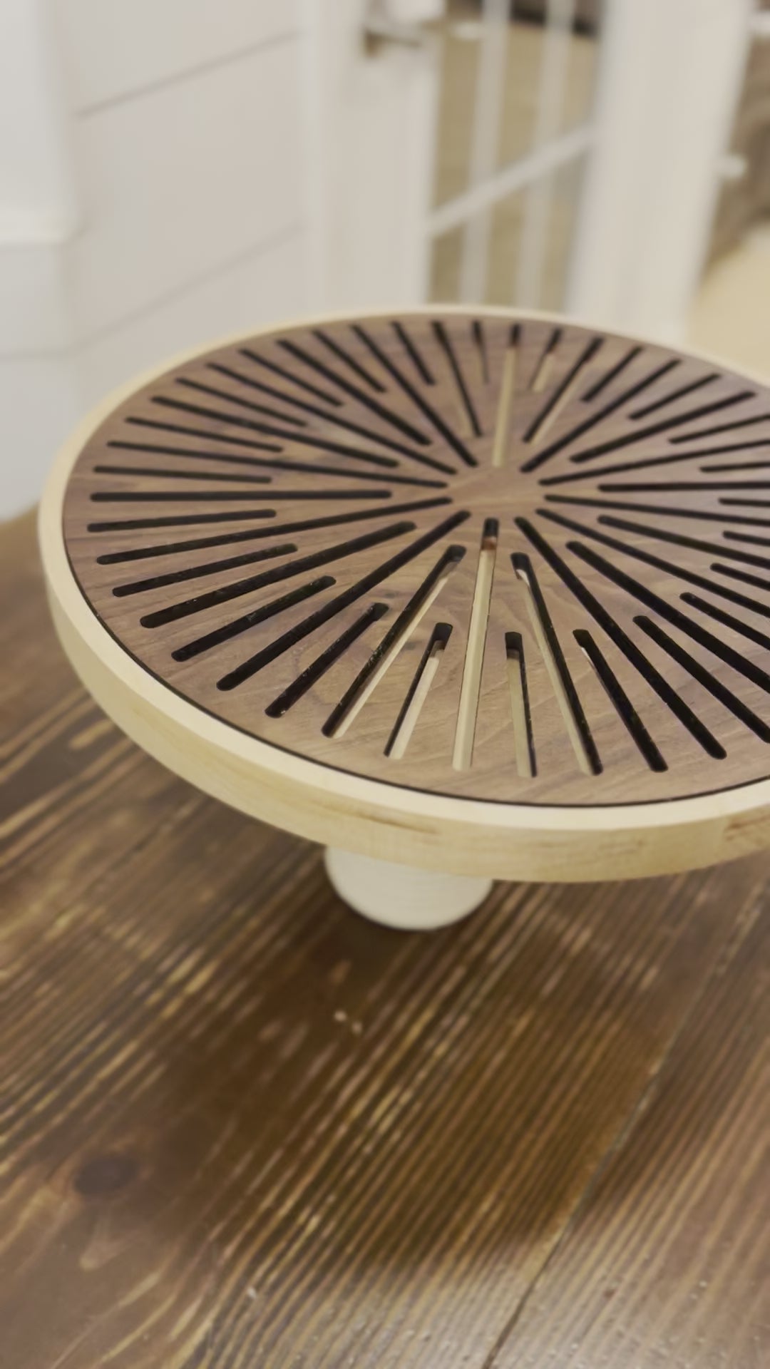 Round bread crumb tray ￼